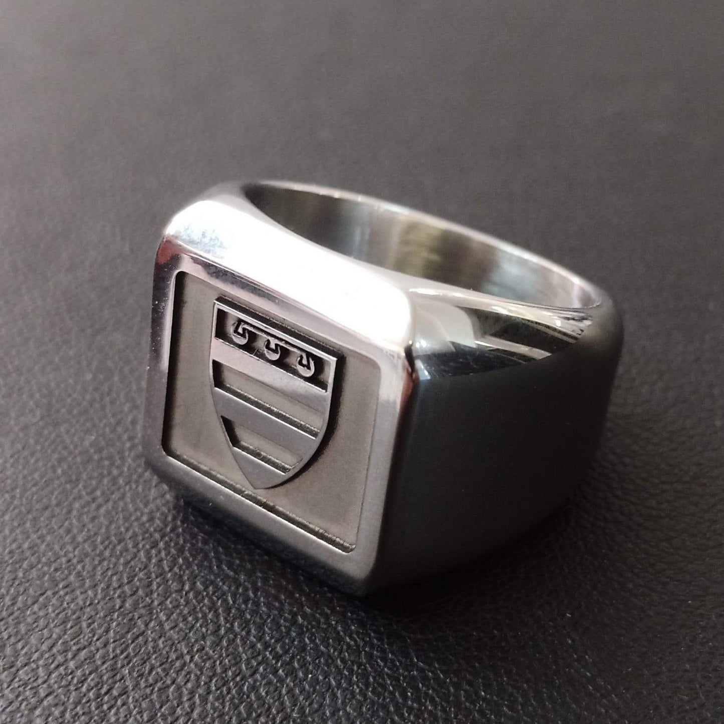 Old Greys' Union - The Signet Ring